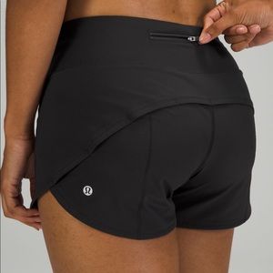 Lululemon Speed Up Mid Rise lined size 4. Black, 4 inch. shorts
